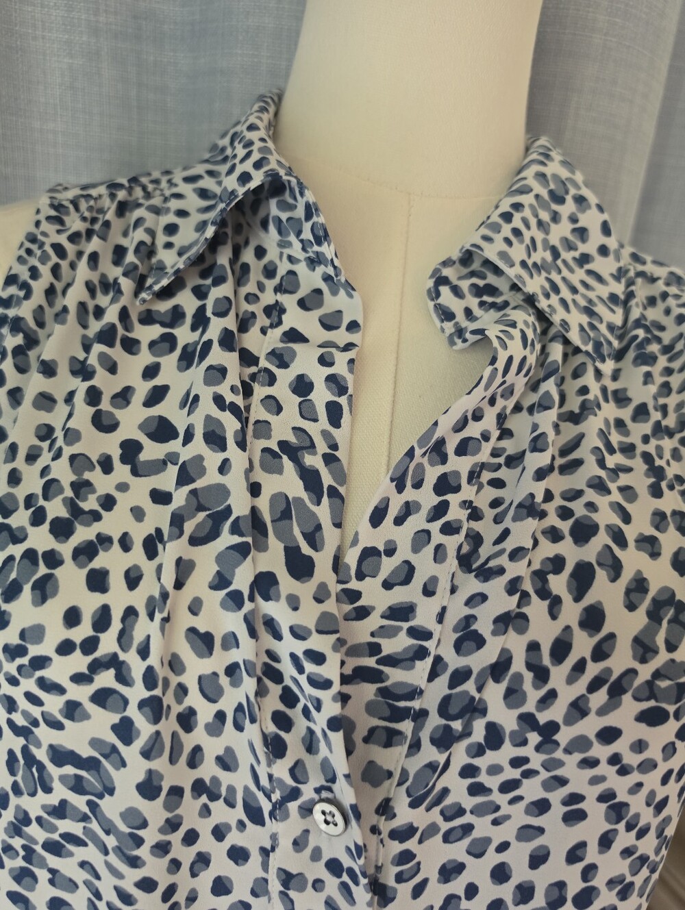 Cabi Tank - Picture 5 of 5